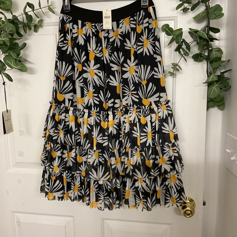 NWT ANTHROPOLOGIE Eva Franco Black and White Daisy Midi Skirt SIZE XSP - Picture 3 of 10
